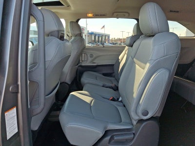 2023 Toyota Sienna XLE FWD 8-Passenger (Natl)