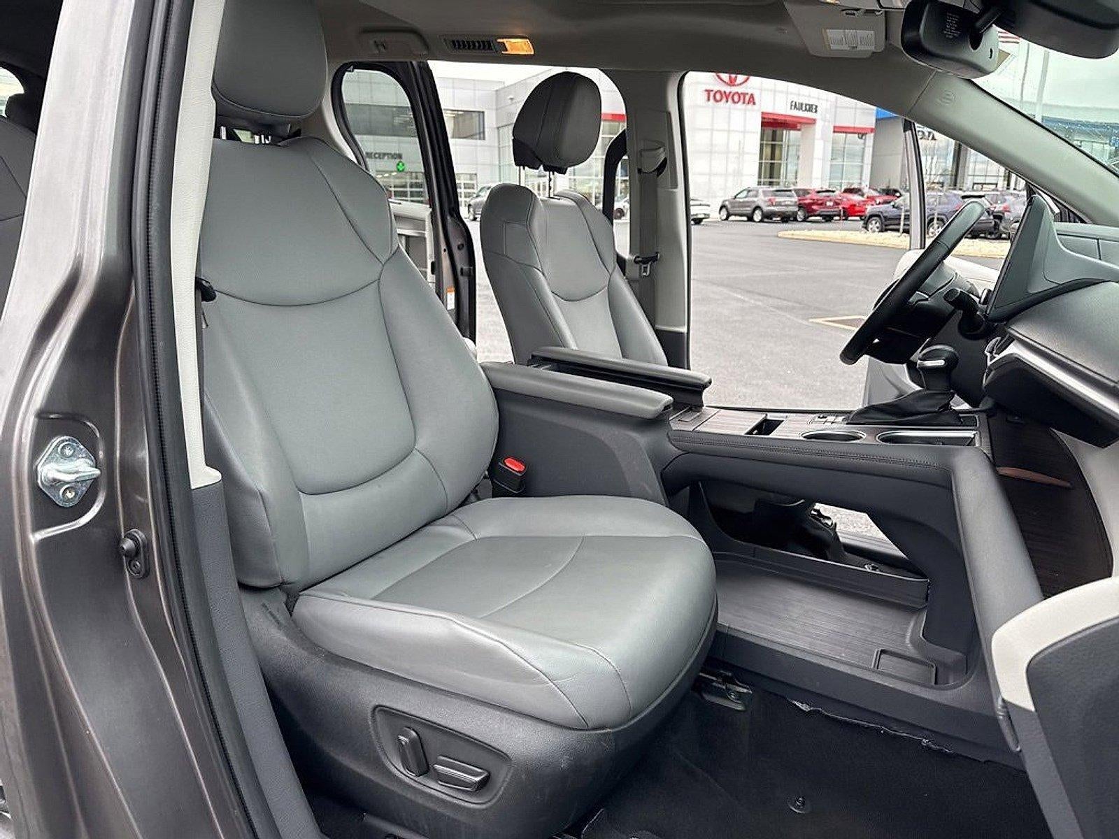 2023 Toyota Sienna XLE FWD 8-Passenger (Natl)