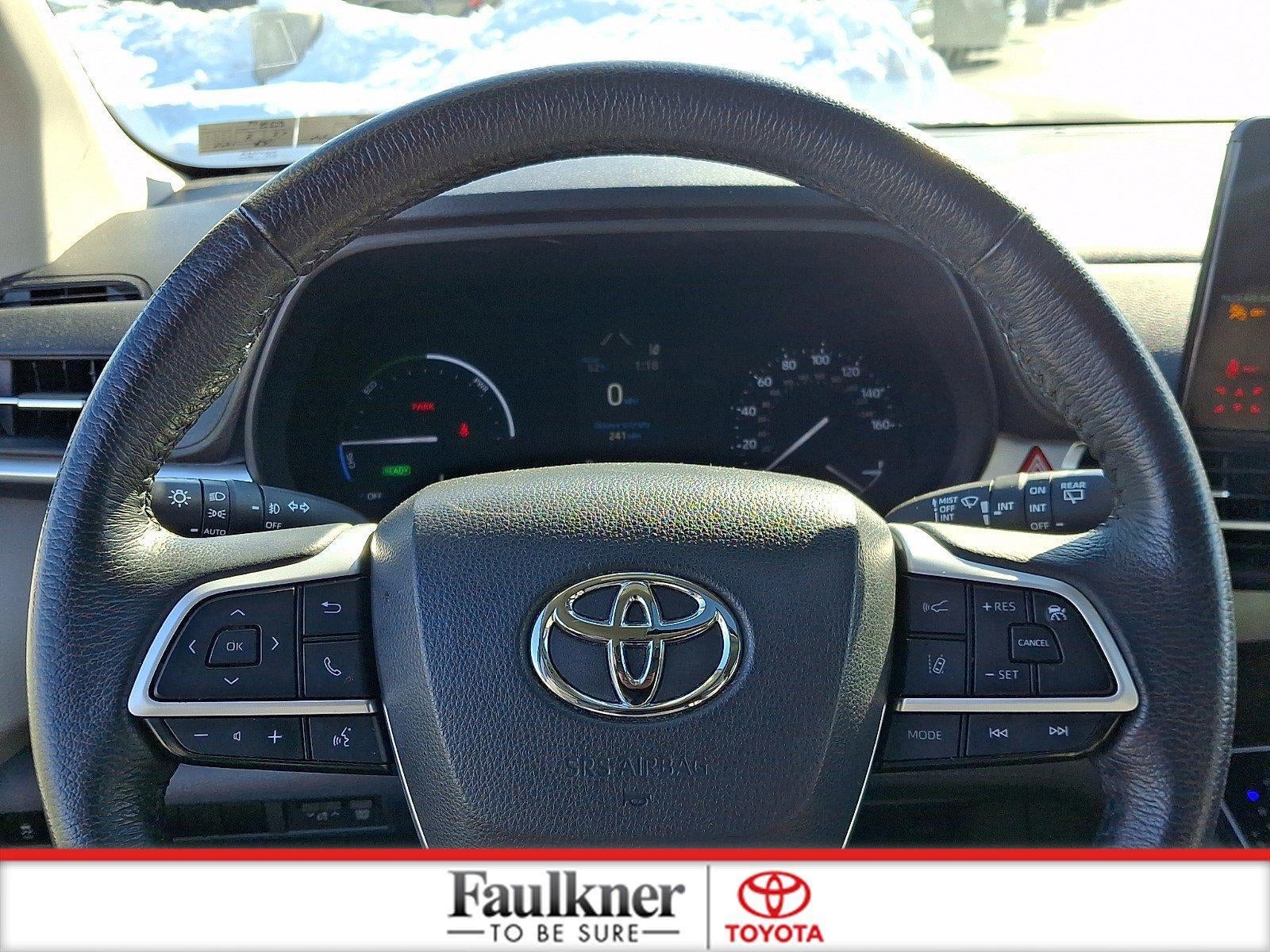 2023 Toyota Sienna XLE FWD 8-Passenger (Natl)