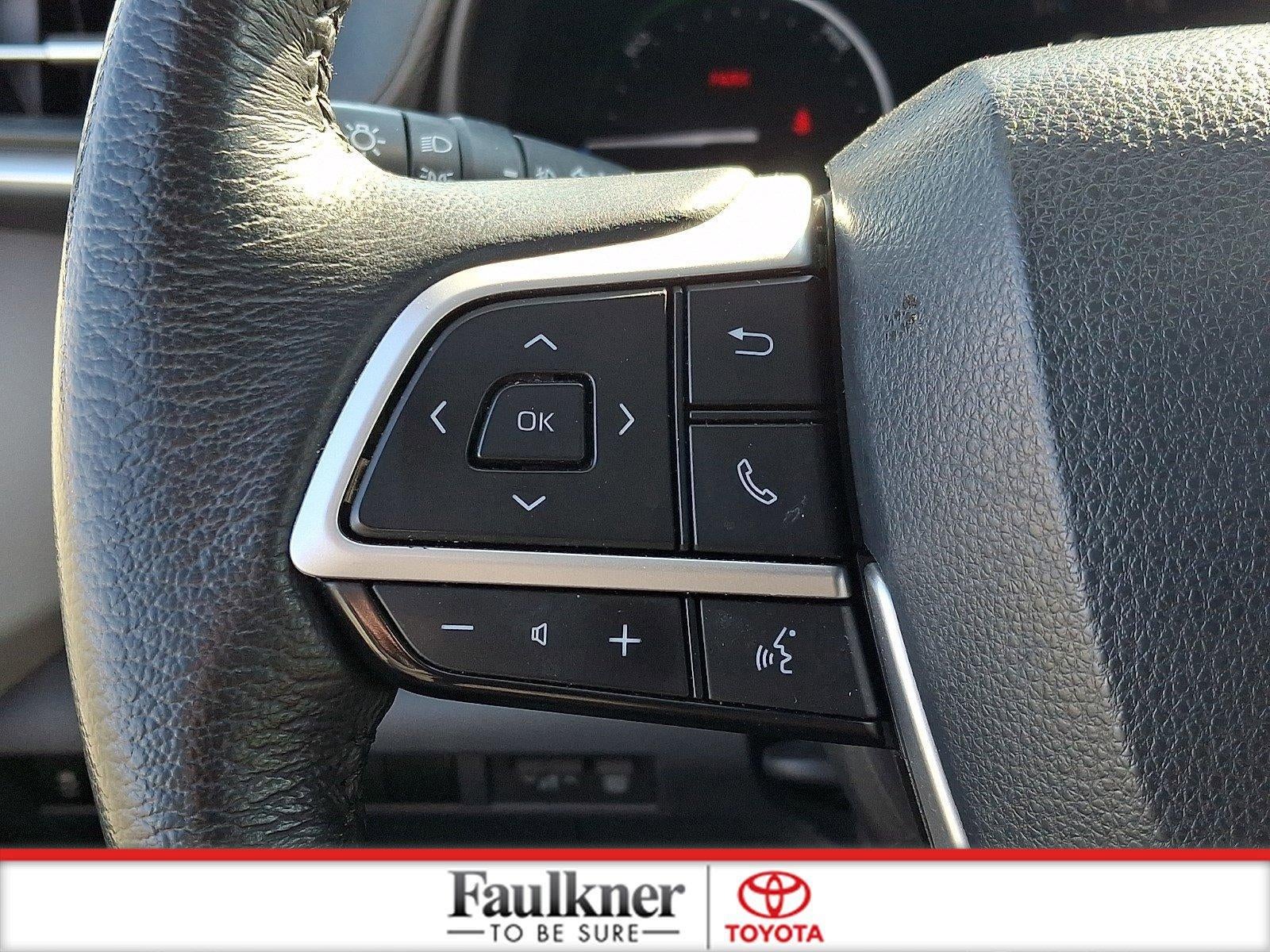 2023 Toyota Sienna XLE FWD 8-Passenger (Natl)