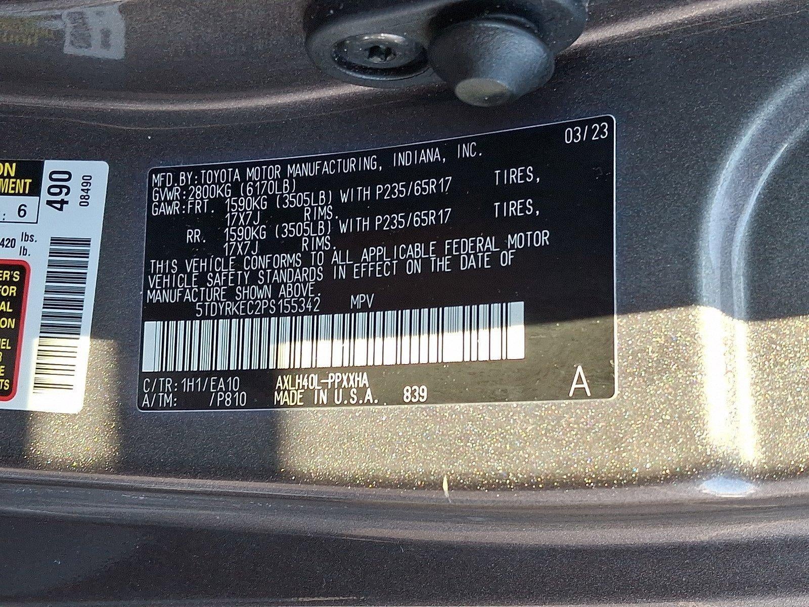 2023 Toyota Sienna XLE FWD 8-Passenger (Natl)