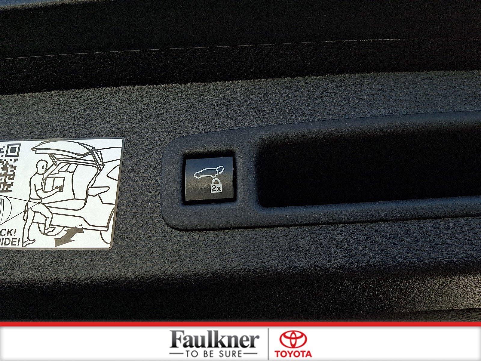 2023 Toyota Sienna XLE FWD 8-Passenger (Natl)