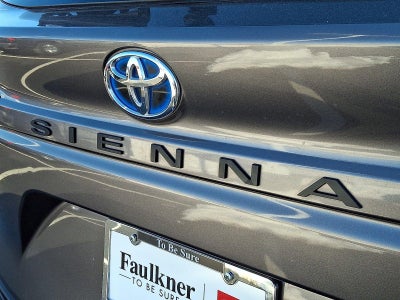 2023 Toyota Sienna XLE FWD 8-Passenger (Natl)