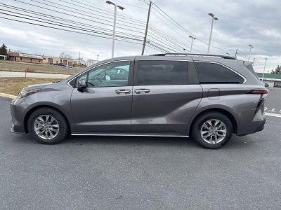 2023 Toyota Sienna XLE FWD 8-Passenger (Natl)