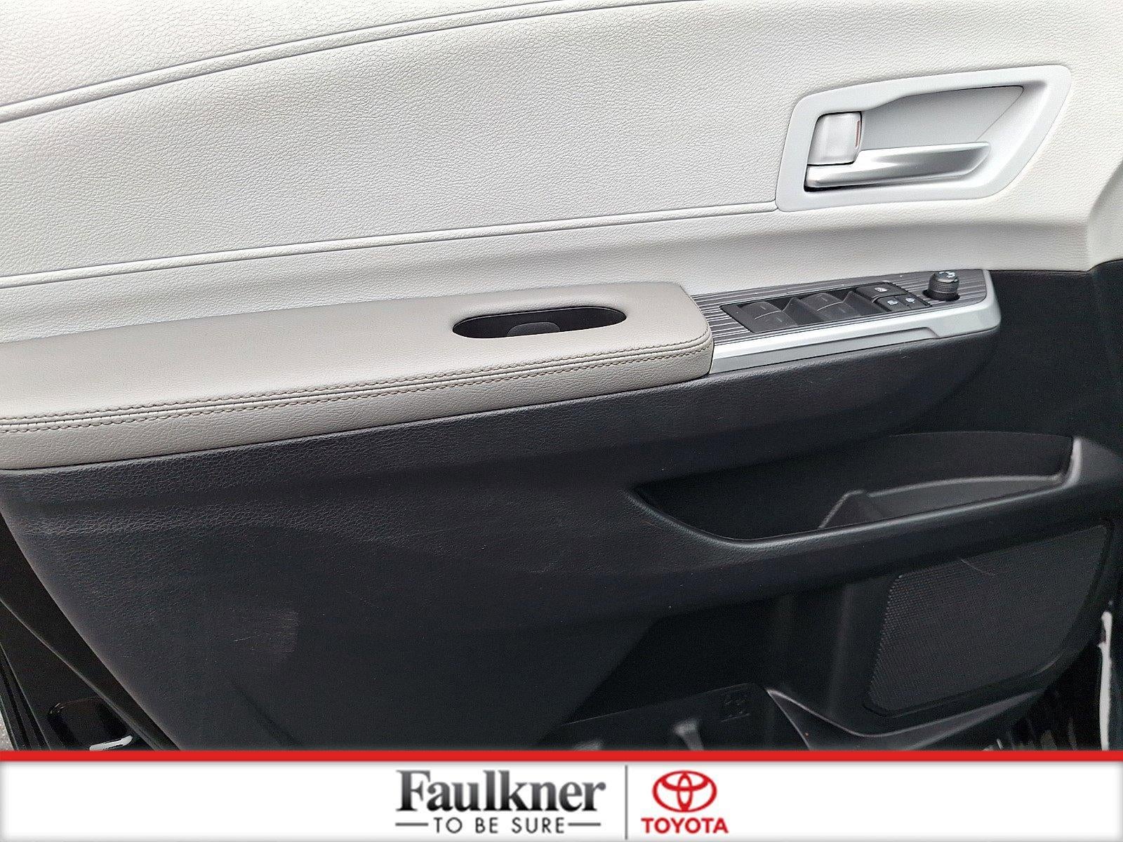 2025 Toyota Sienna XLE FWD 7-Passenger (Natl)