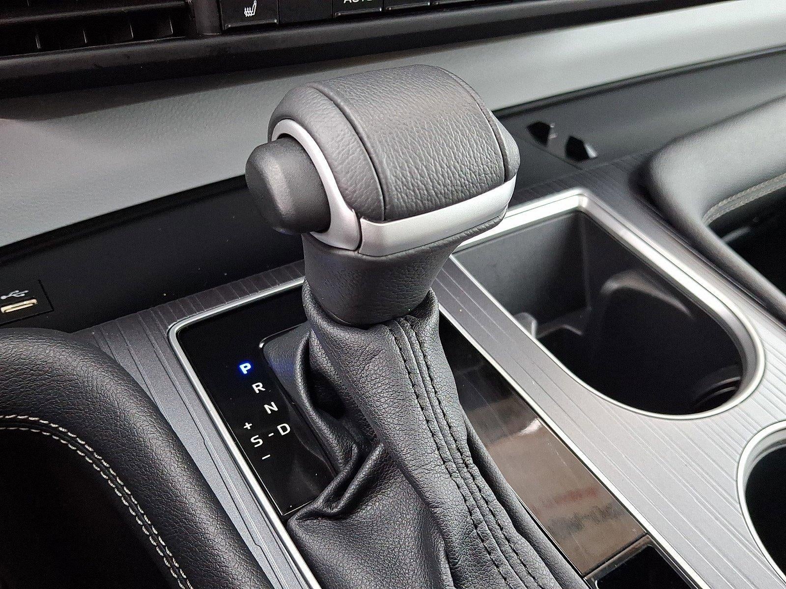 2025 Toyota Sienna XLE FWD 7-Passenger (Natl)