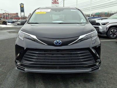 2025 Toyota Sienna XLE FWD 7-Passenger (Natl)