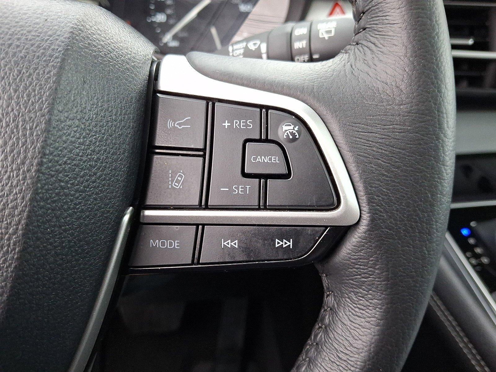 2025 Toyota Sienna XLE FWD 7-Passenger (Natl)