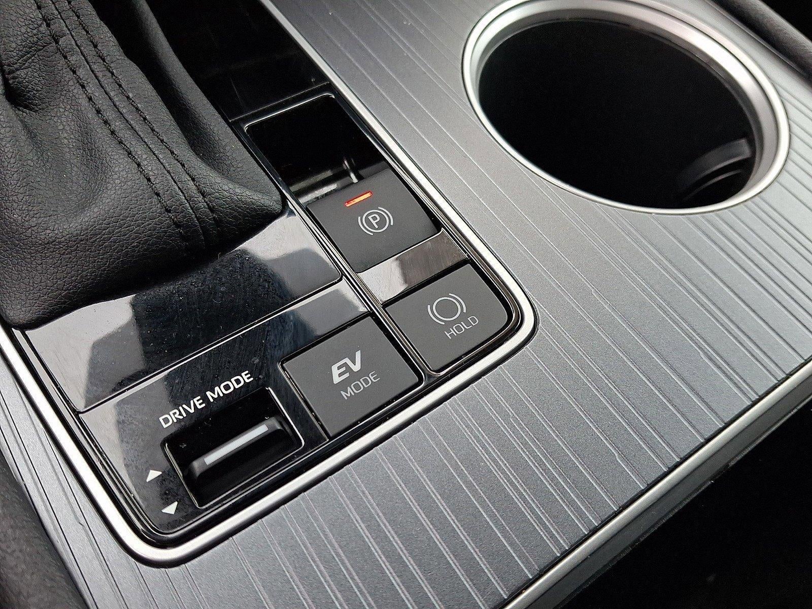 2025 Toyota Sienna XLE FWD 7-Passenger (Natl)