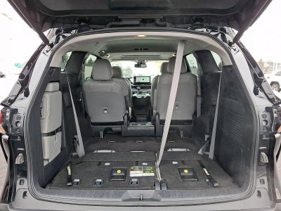 2025 Toyota Sienna XLE FWD 7-Passenger (Natl)