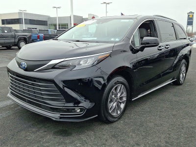 2025 Toyota Sienna XLE FWD 7-Passenger (Natl)