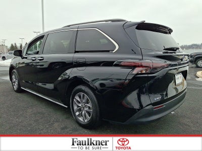 2025 Toyota Sienna XLE FWD 7-Passenger (Natl)
