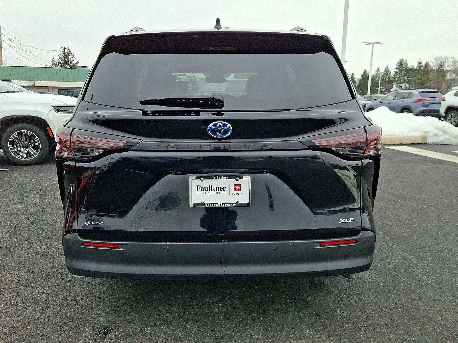 2025 Toyota Sienna XLE FWD 7-Passenger (Natl)