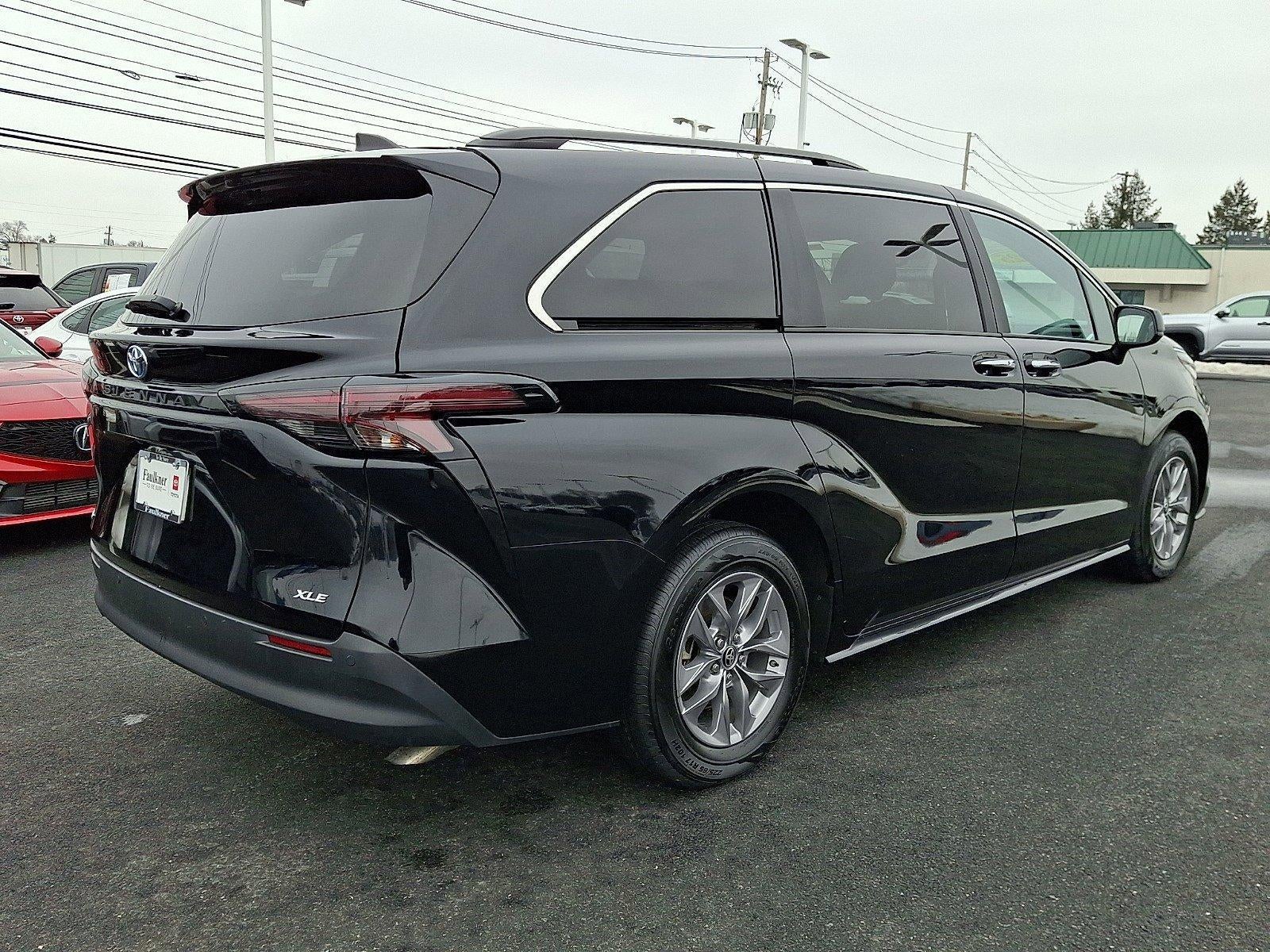 2025 Toyota Sienna XLE FWD 7-Passenger (Natl)