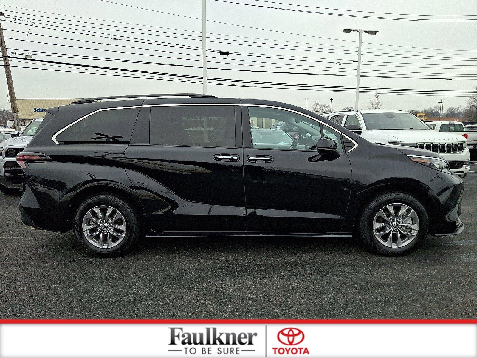 2025 Toyota Sienna XLE FWD 7-Passenger (Natl)