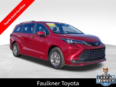 2026 Toyota Sienna XLE 8 Passenger