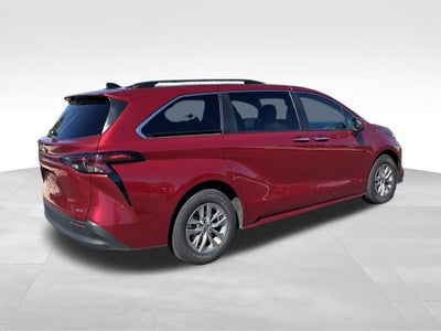 2026 Toyota Sienna XLE 8 Passenger