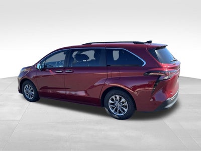 2026 Toyota Sienna XLE 8 Passenger