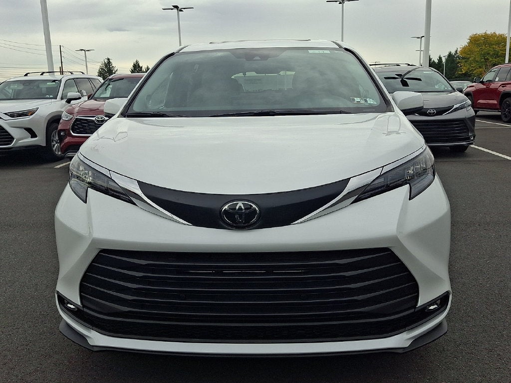 2026 Toyota Sienna XLE 7 Passenger