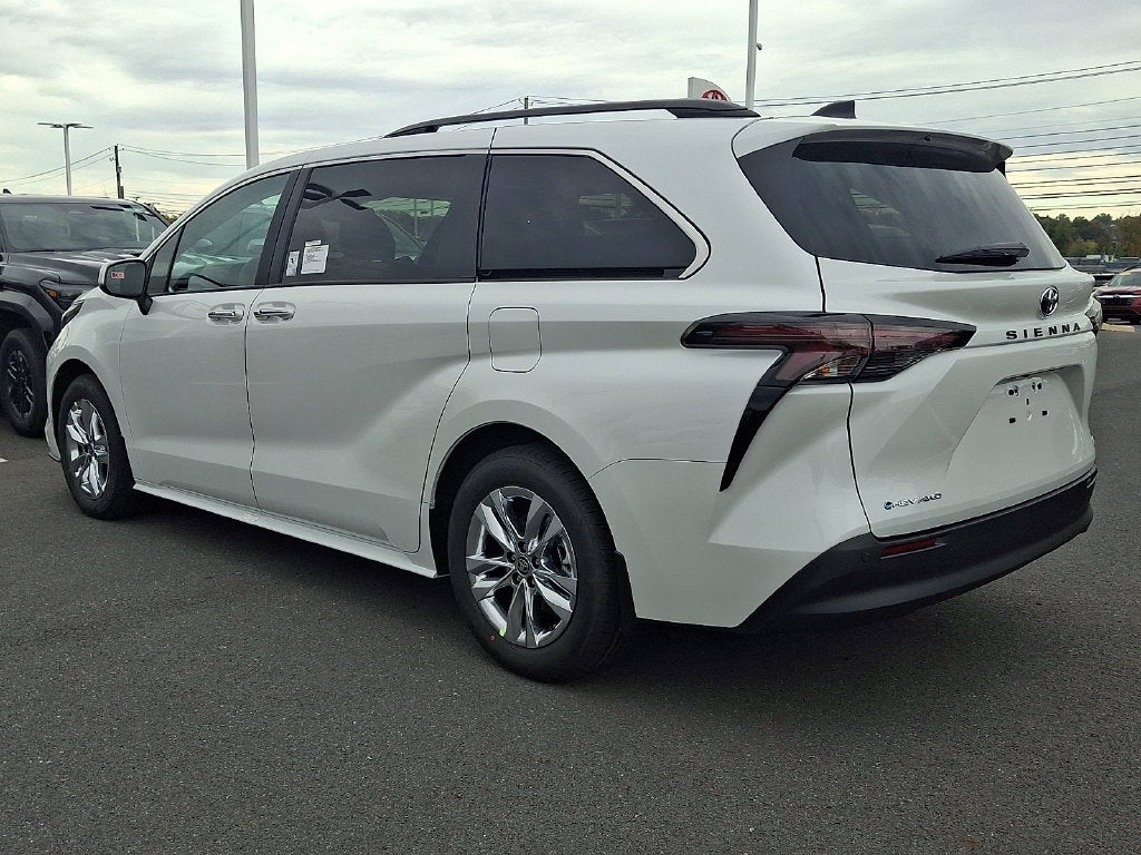2026 Toyota Sienna XLE 7 Passenger