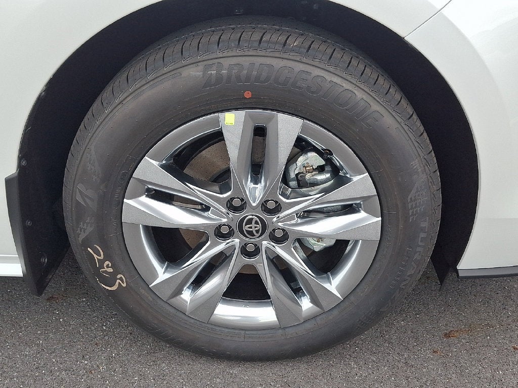 2026 Toyota Sienna XLE 7 Passenger