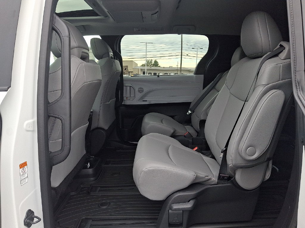 2026 Toyota Sienna XLE 7 Passenger