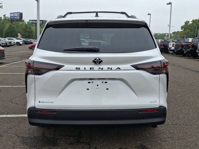2026 Toyota Sienna XLE AWD 7-Passenger (Natl)