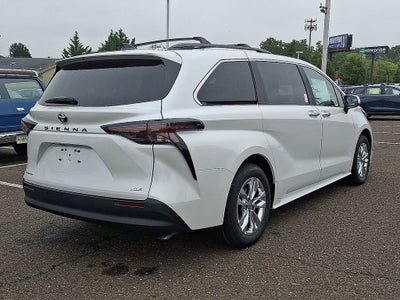 2026 Toyota Sienna XLE AWD 7-Passenger (Natl)