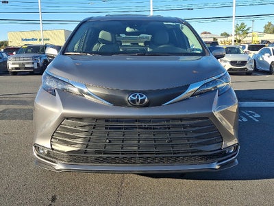 2026 Toyota Sienna XLE 7 Passenger