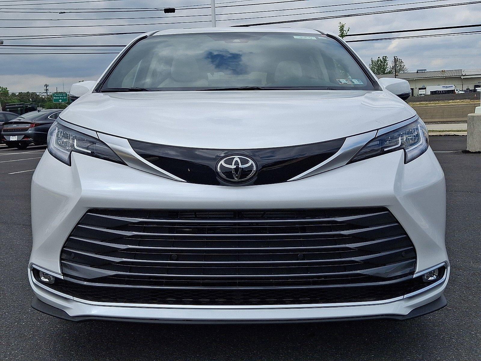 2026 Toyota Sienna Limited AWD 7-Passenger (GS)