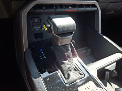 2026 Toyota Tundra 4WD 4WD SR5 CrewMax 5.5' Bed (SE)