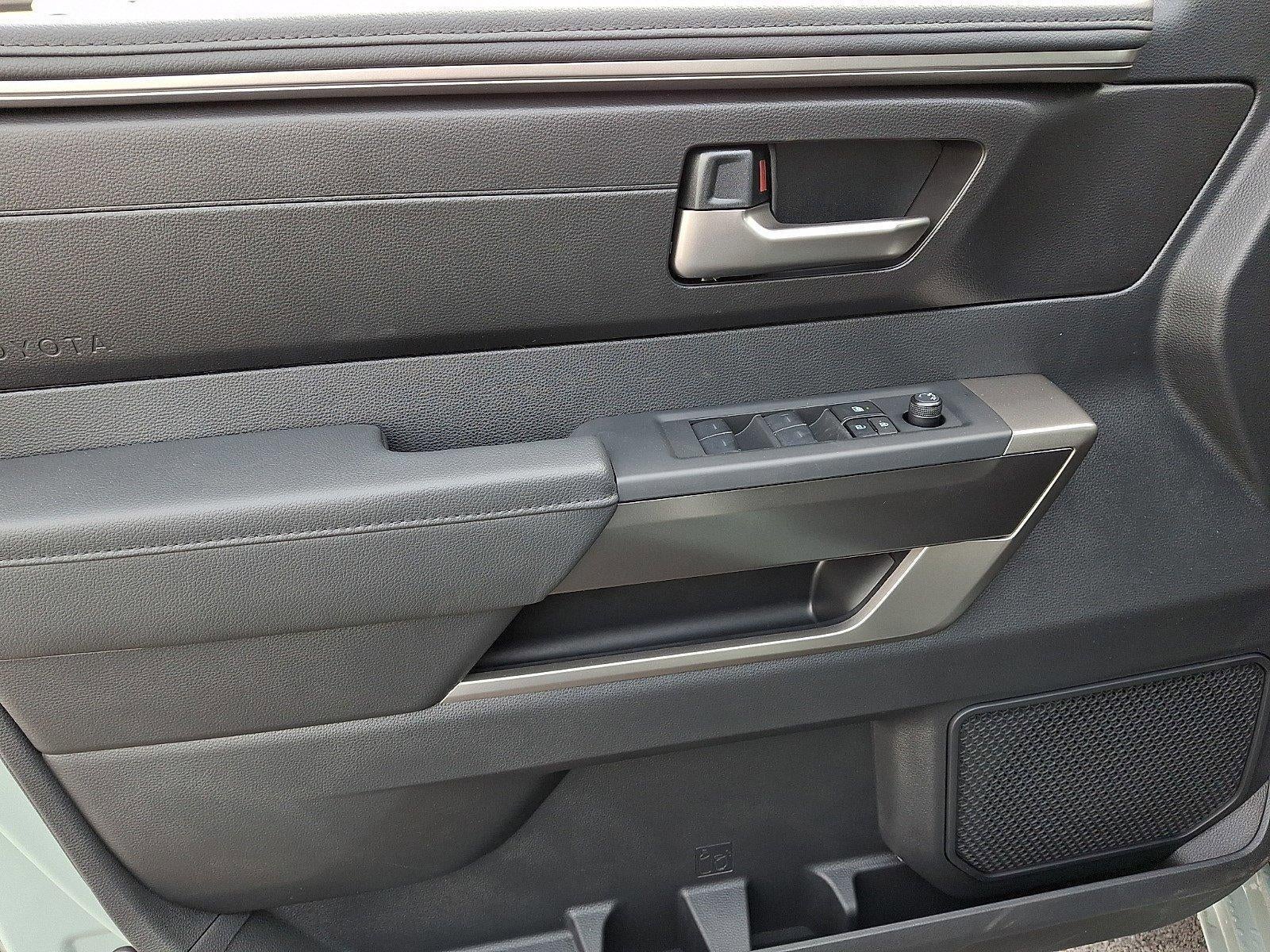 2026 Toyota Tundra 4WD 4WD SR5 CrewMax 5.5' Bed (SE)