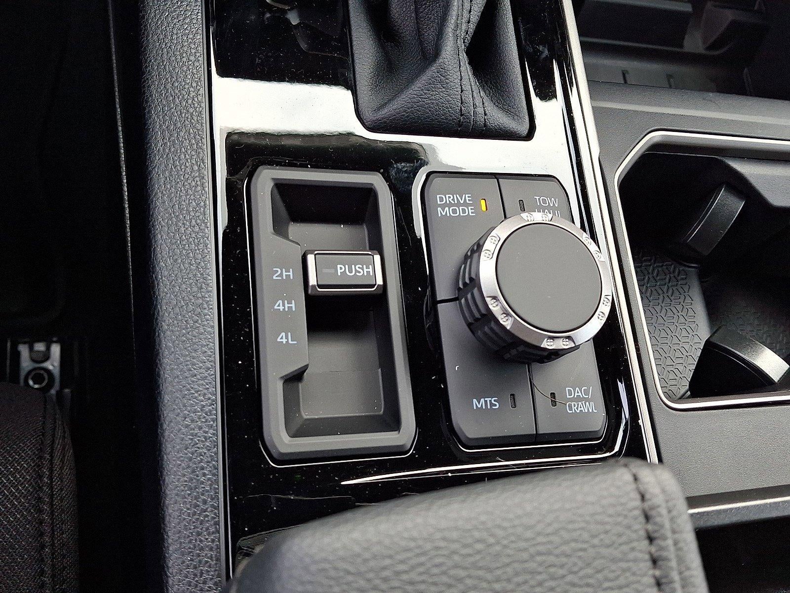 2026 Toyota Tundra 4WD 4WD SR5 CrewMax 5.5' Bed (SE)