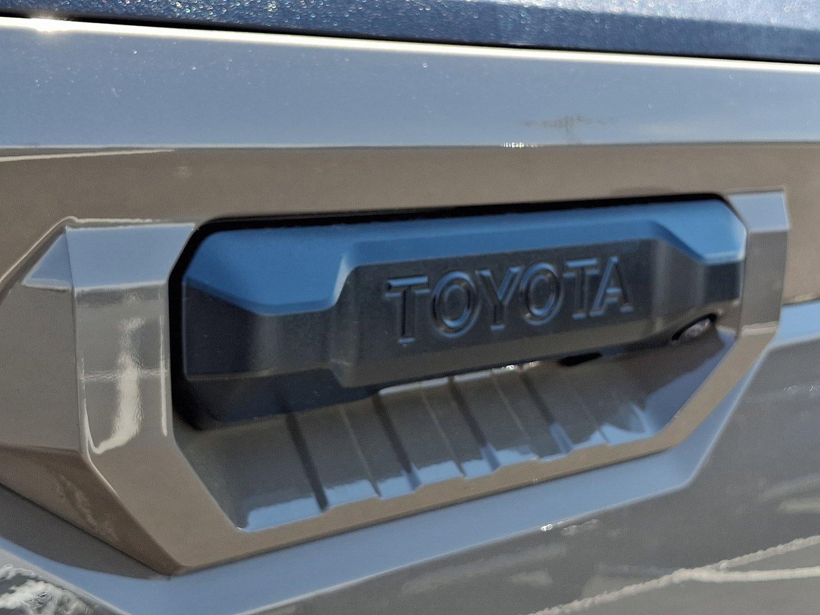 2026 Toyota Tundra 4WD 4WD SR5 CrewMax 5.5' Bed (SE)