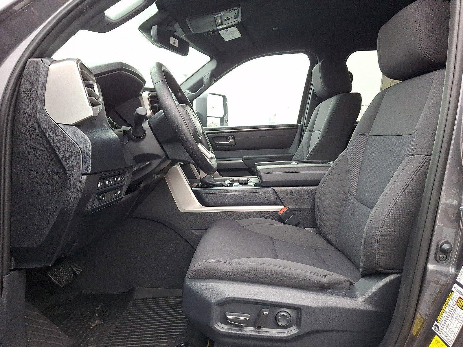 2026 Toyota Tundra 4WD 4WD SR5 CrewMax 5.5' Bed (SE)