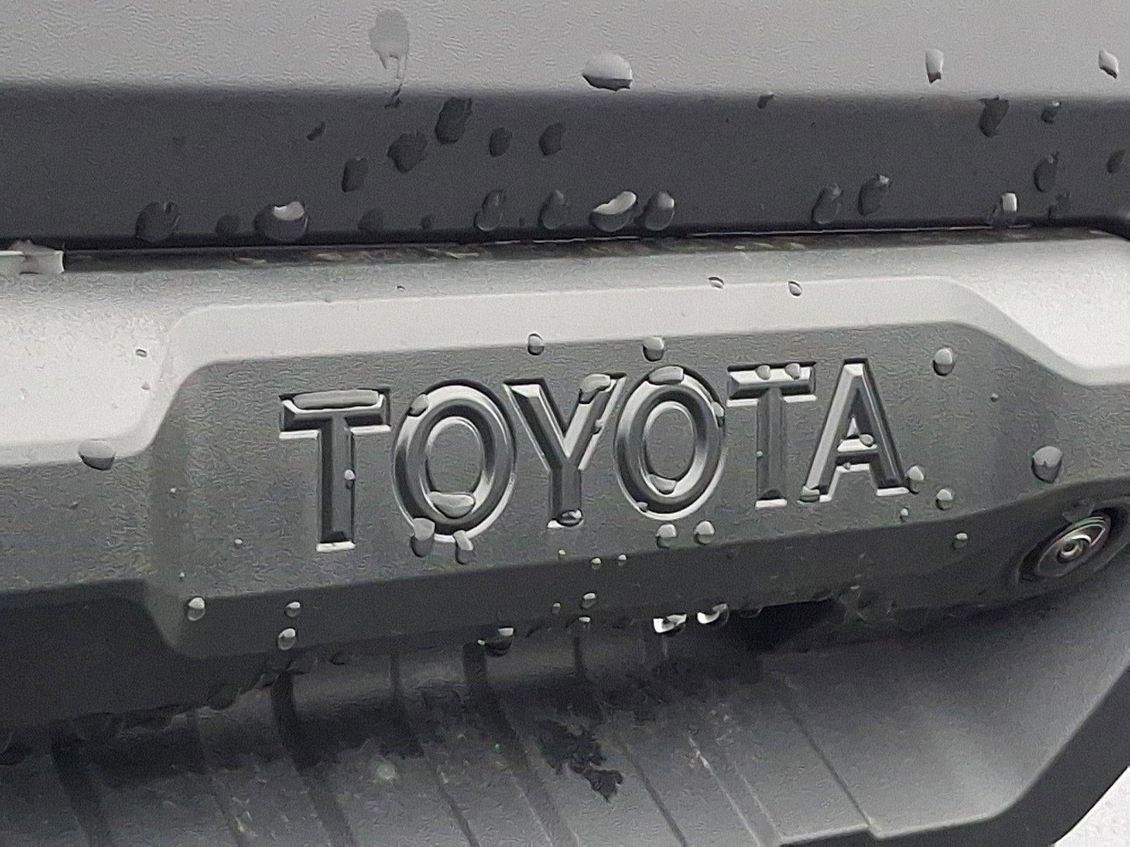 2026 Toyota Tundra 4WD 4WD SR5 CrewMax 5.5' Bed (SE)