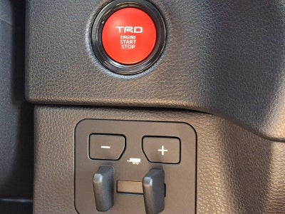 2026 Toyota Tundra 4WD 4WD SR5 CrewMax 5.5' Bed (SE)