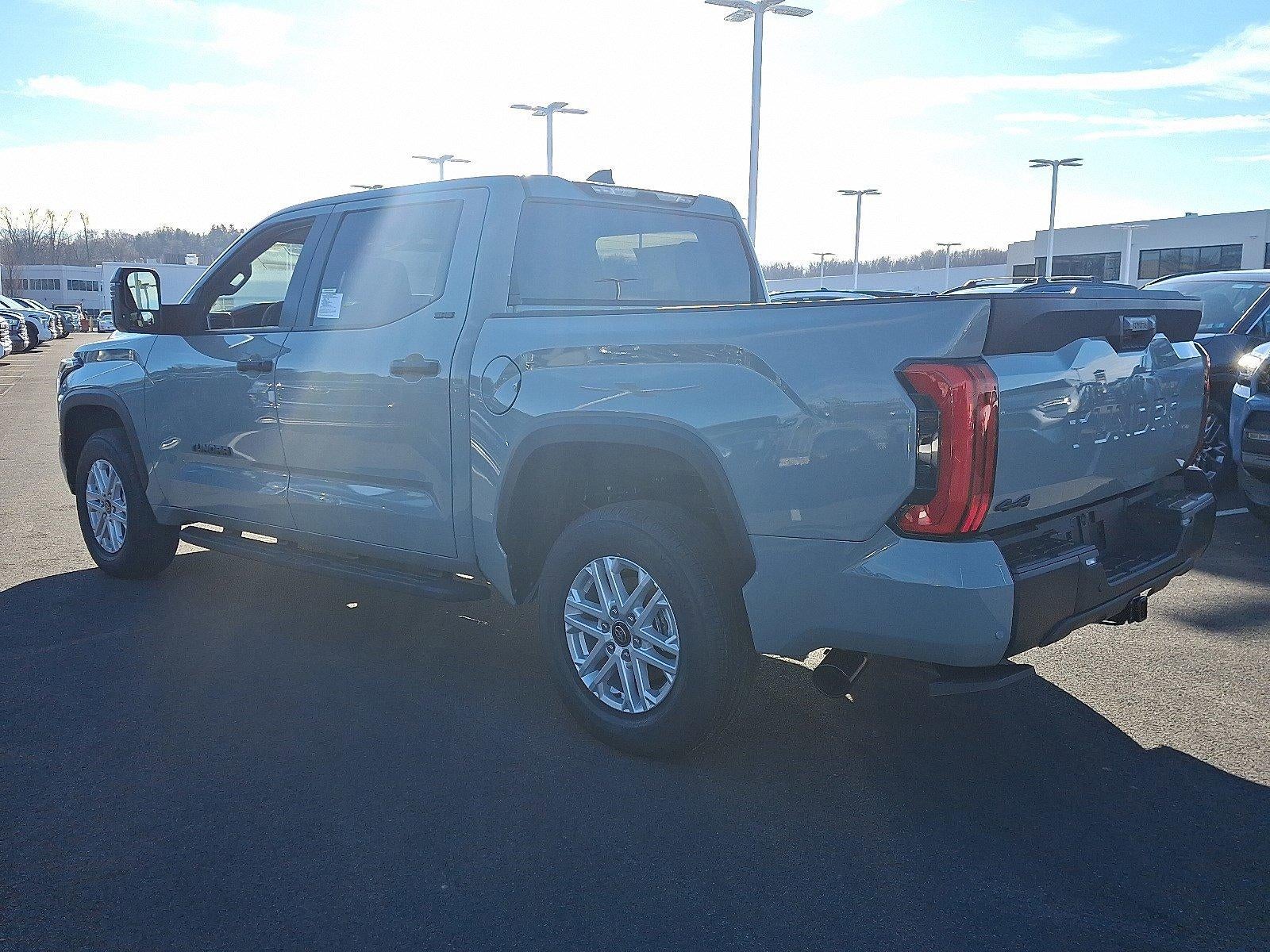 2026 Toyota Tundra 4WD 4WD SR5 CrewMax 5.5' Bed (SE)