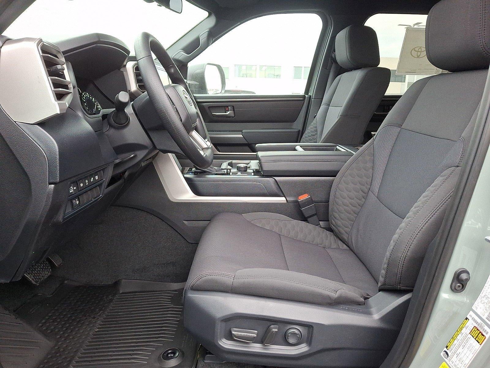 2026 Toyota Tundra 4WD 4WD SR5 CrewMax 5.5' Bed (SE)