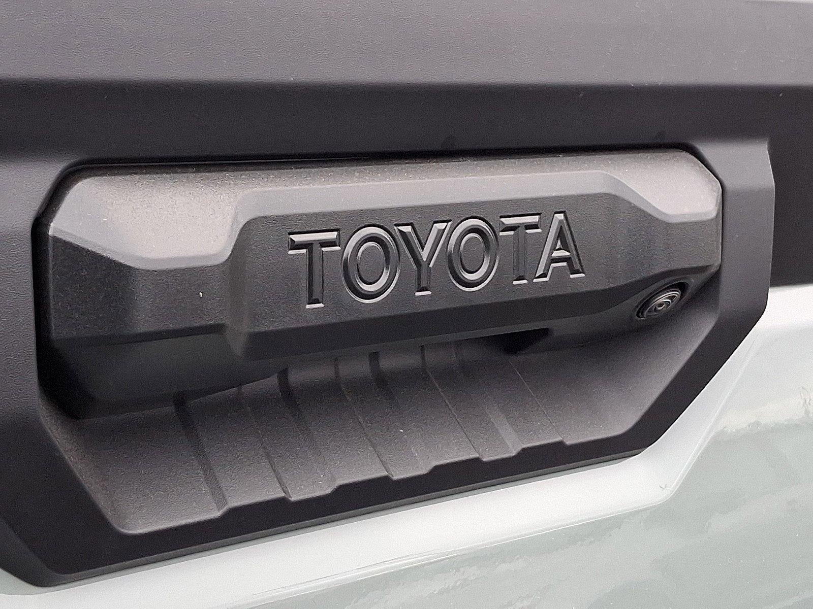 2026 Toyota Tundra 4WD 4WD SR5 CrewMax 5.5' Bed (SE)