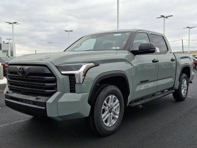 2026 Toyota Tundra 4WD 4WD SR5 CrewMax 5.5' Bed (SE)