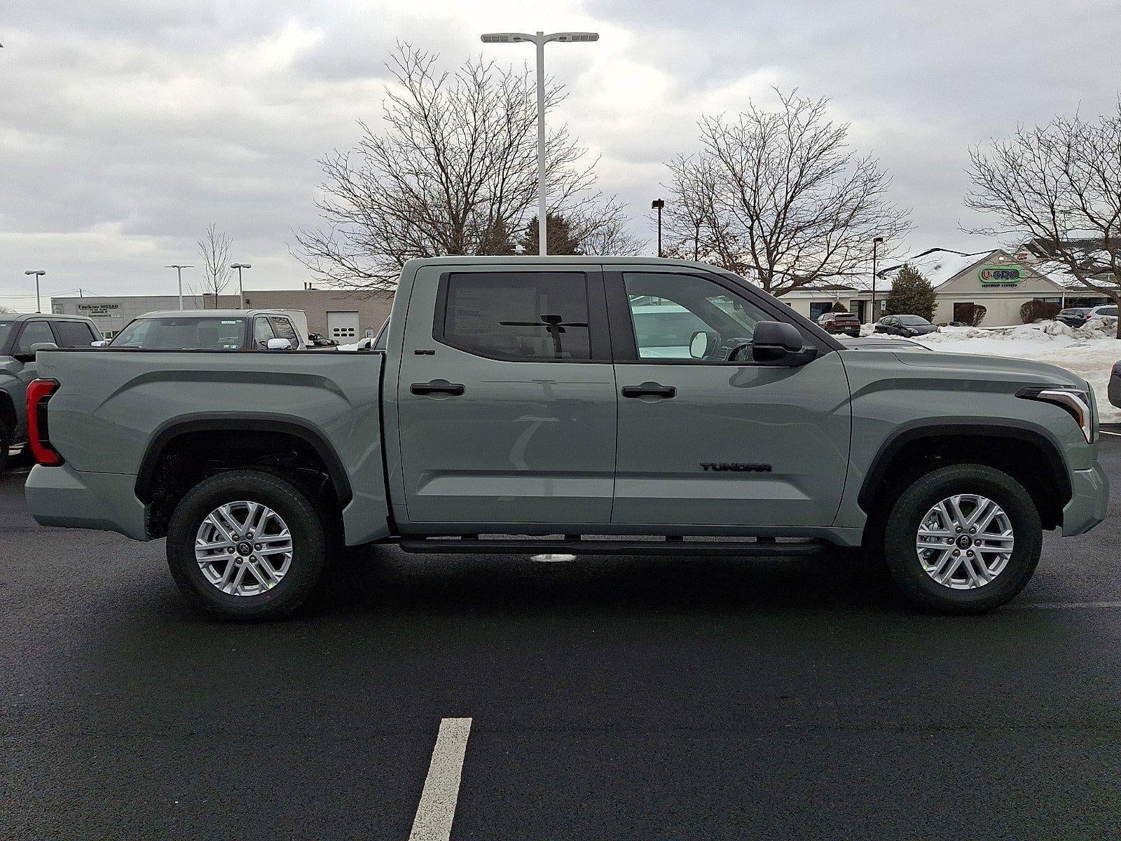 2026 Toyota Tundra 4WD 4WD SR5 CrewMax 5.5' Bed (SE)