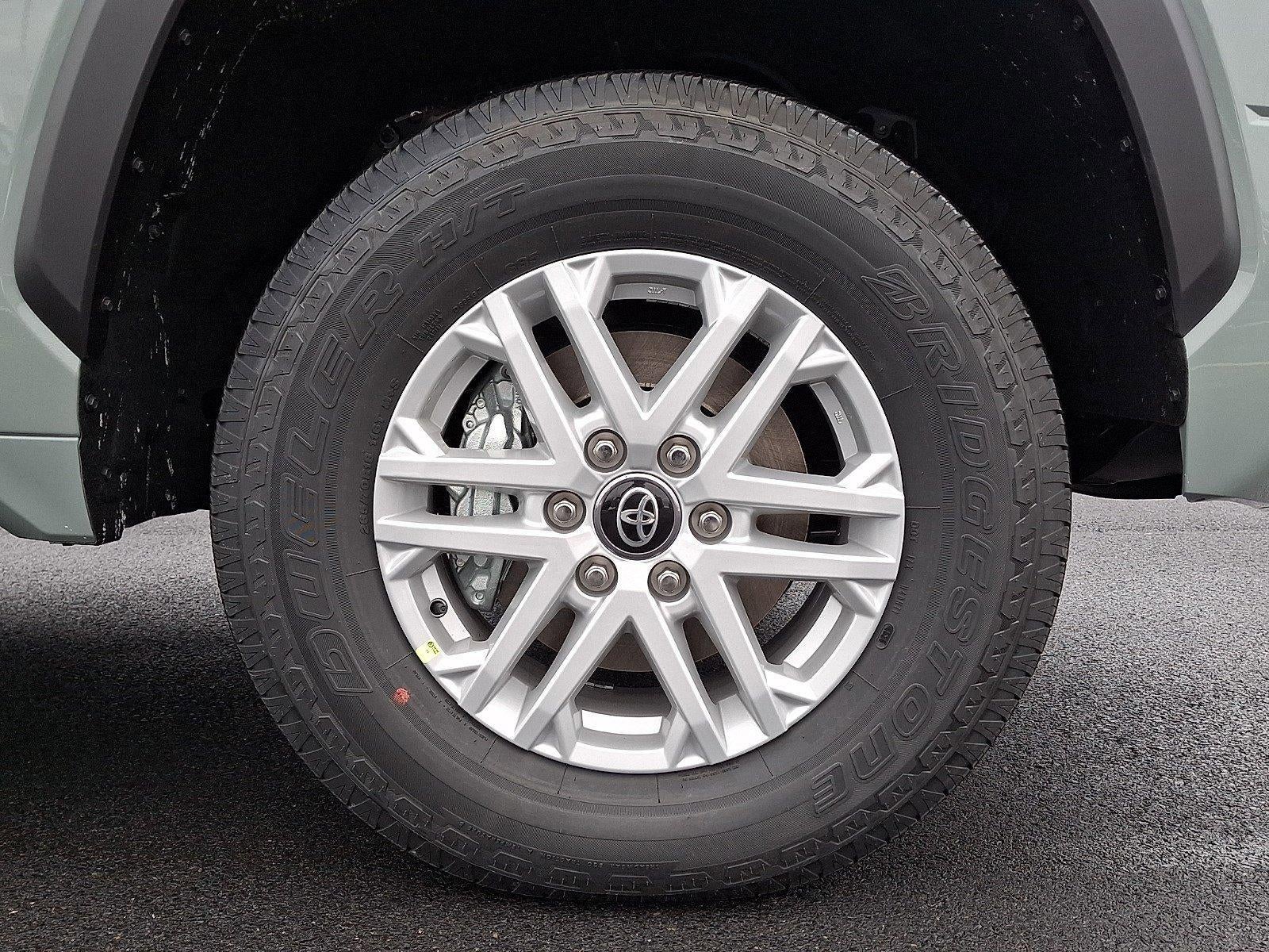 2026 Toyota Tundra 4WD 4WD SR5 CrewMax 5.5' Bed (SE)