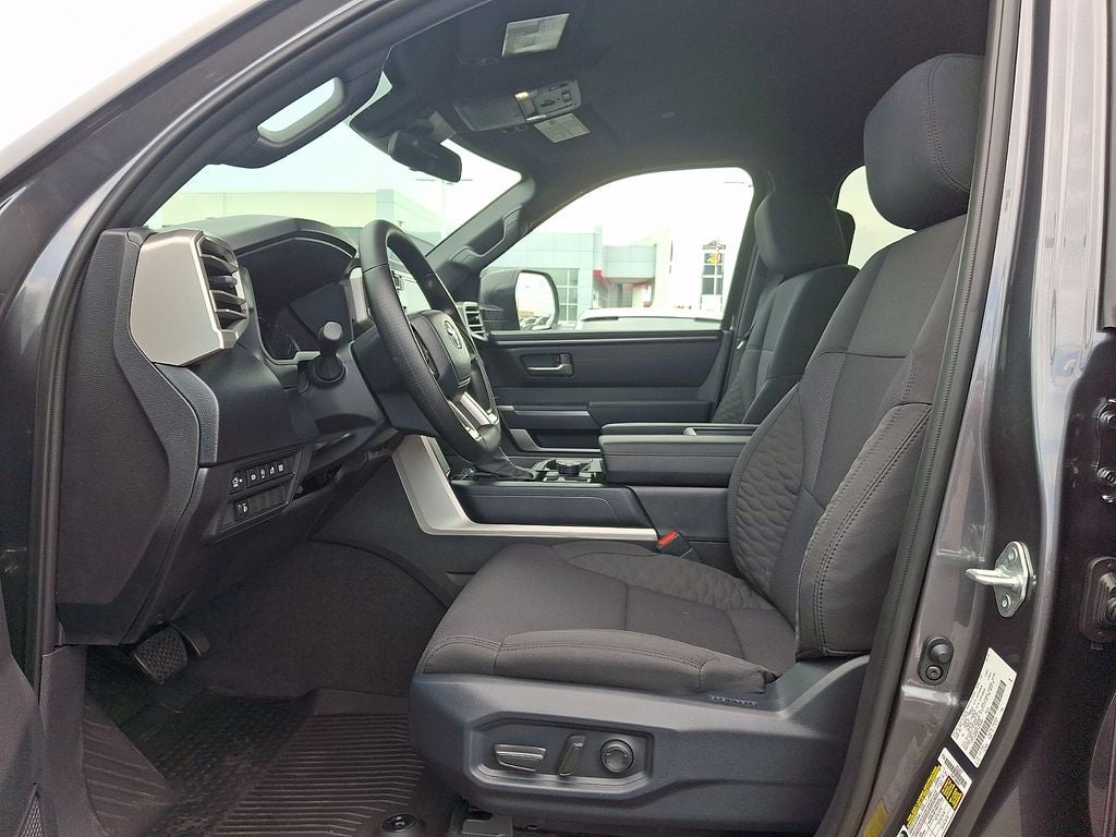 2026 Toyota Tundra 4WD 4WD SR5 CrewMax 5.5' Bed (SE)