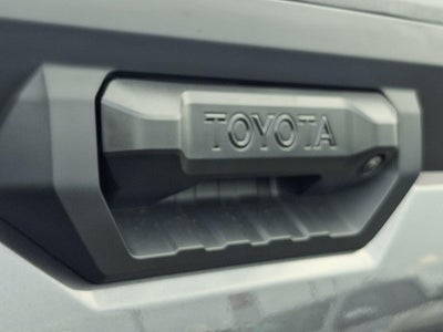 2026 Toyota Tundra 4WD 4WD SR5 CrewMax 5.5' Bed (SE)