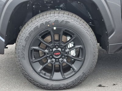 2026 Toyota Tundra 4WD 4WD SR5 CrewMax 5.5' Bed (SE)