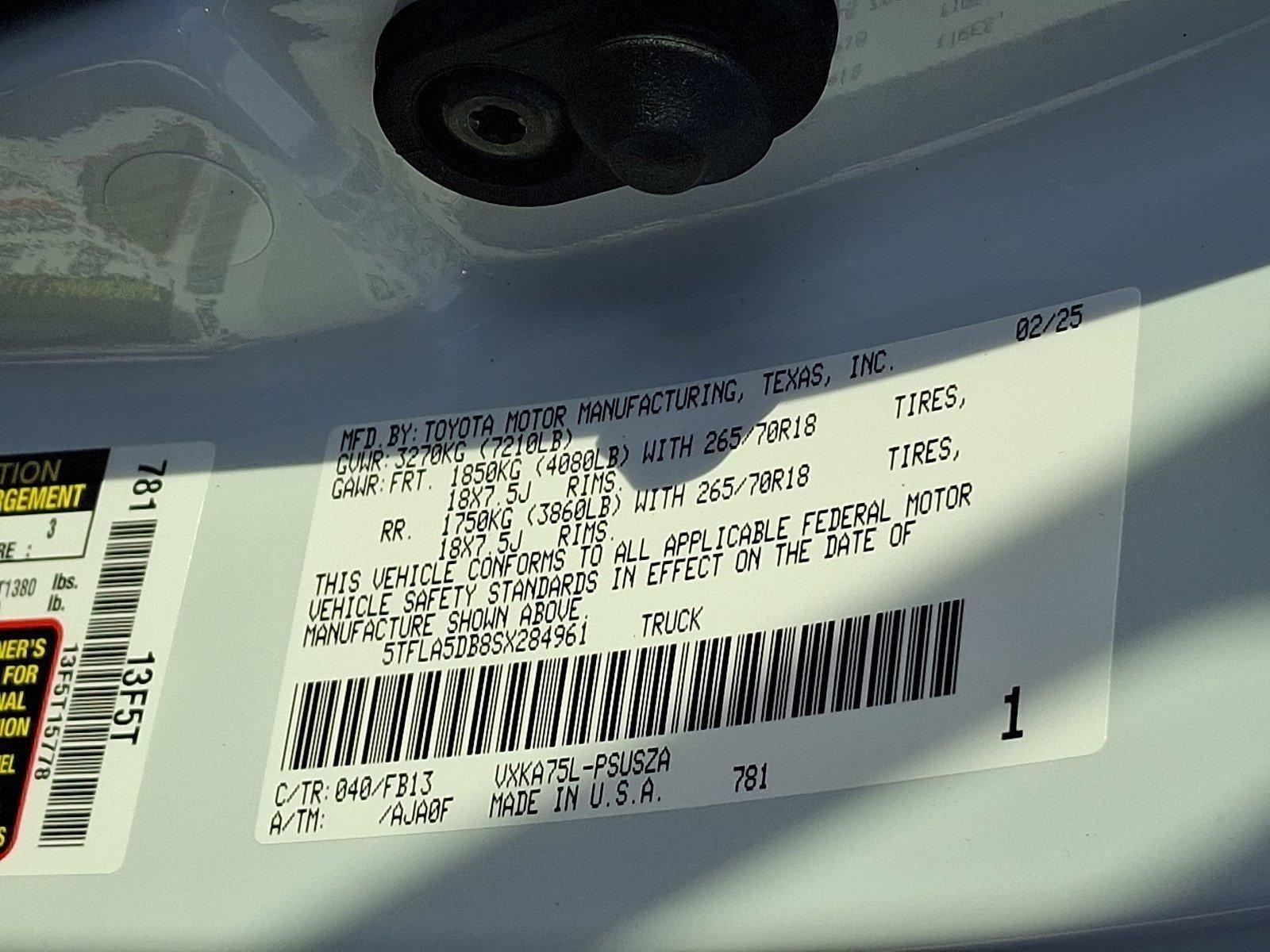 2025 Toyota Tundra 4WD 4WD SR5 CrewMax 5.5' Bed (SE)