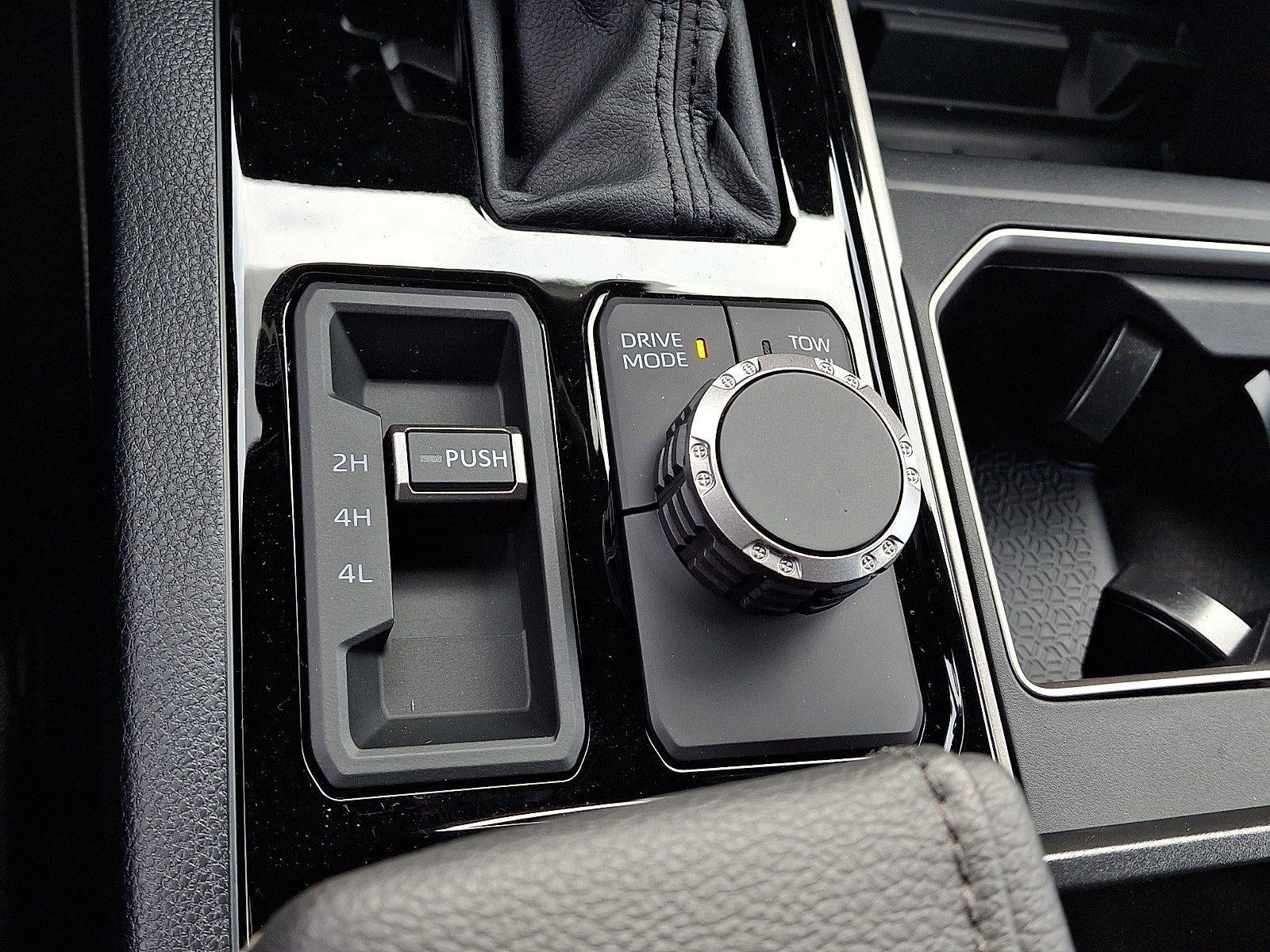 2026 Toyota Tundra 4WD 4WD SR5 CrewMax 5.5' Bed (SE)