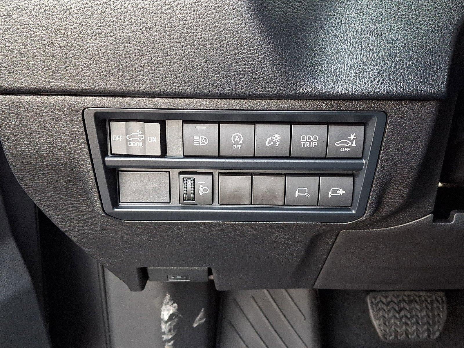 2026 Toyota Tundra 4WD 4WD SR5 CrewMax 5.5' Bed (SE)