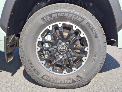 2026 Toyota Tundra 4WD 4WD SR5 CrewMax 5.5' Bed (SE)
